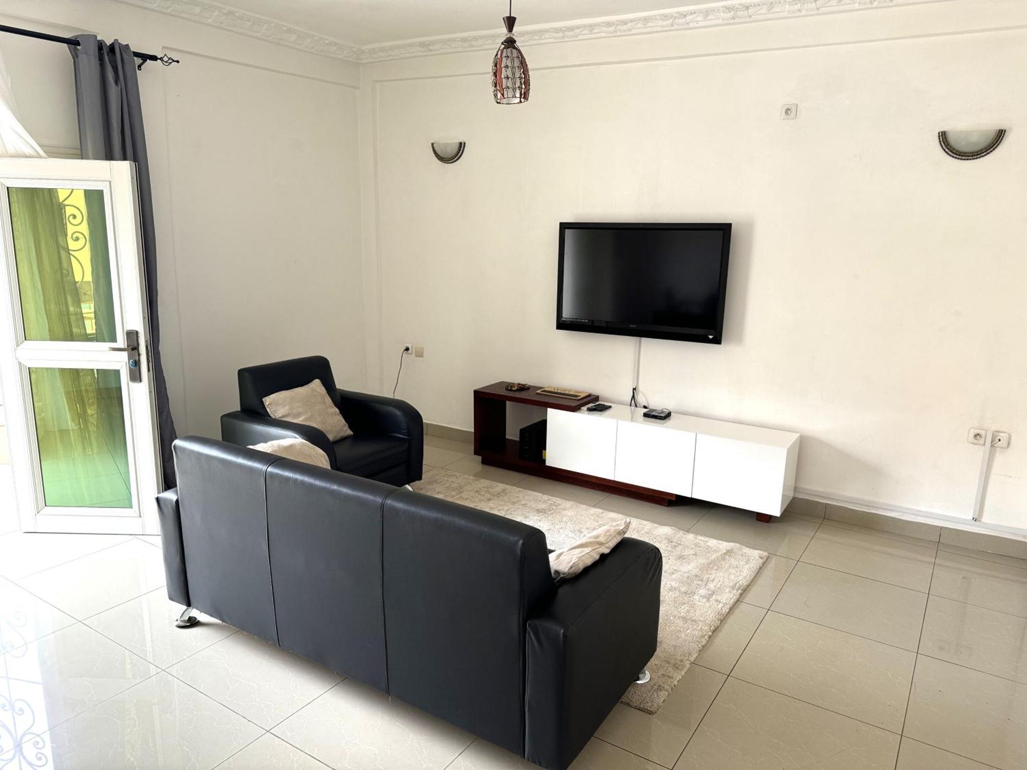 Appartements Modernes, Wifi, Tv - Yaounde, Omnisports Exterior photo