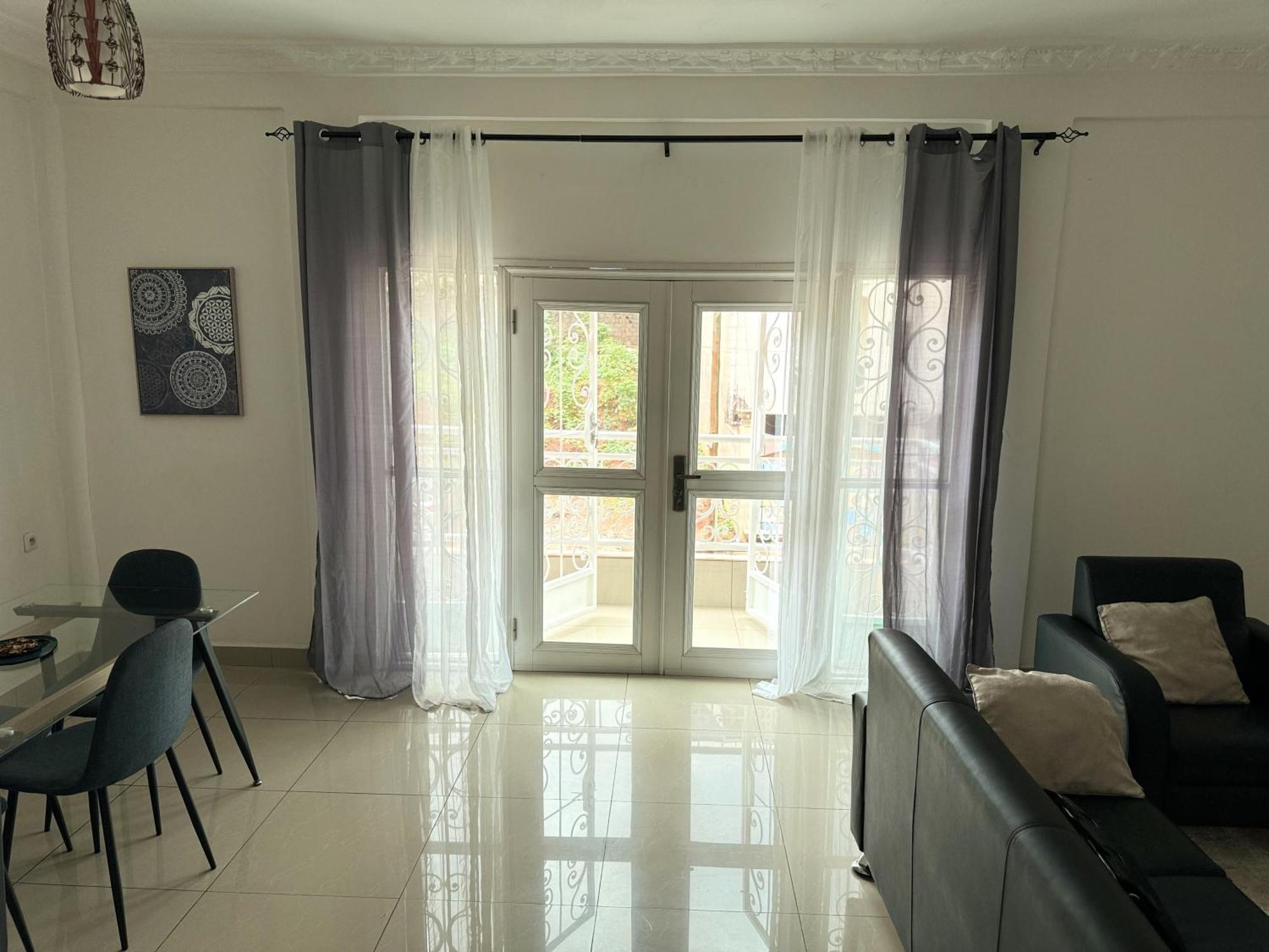 Appartements Modernes, Wifi, Tv - Yaounde, Omnisports Exterior photo