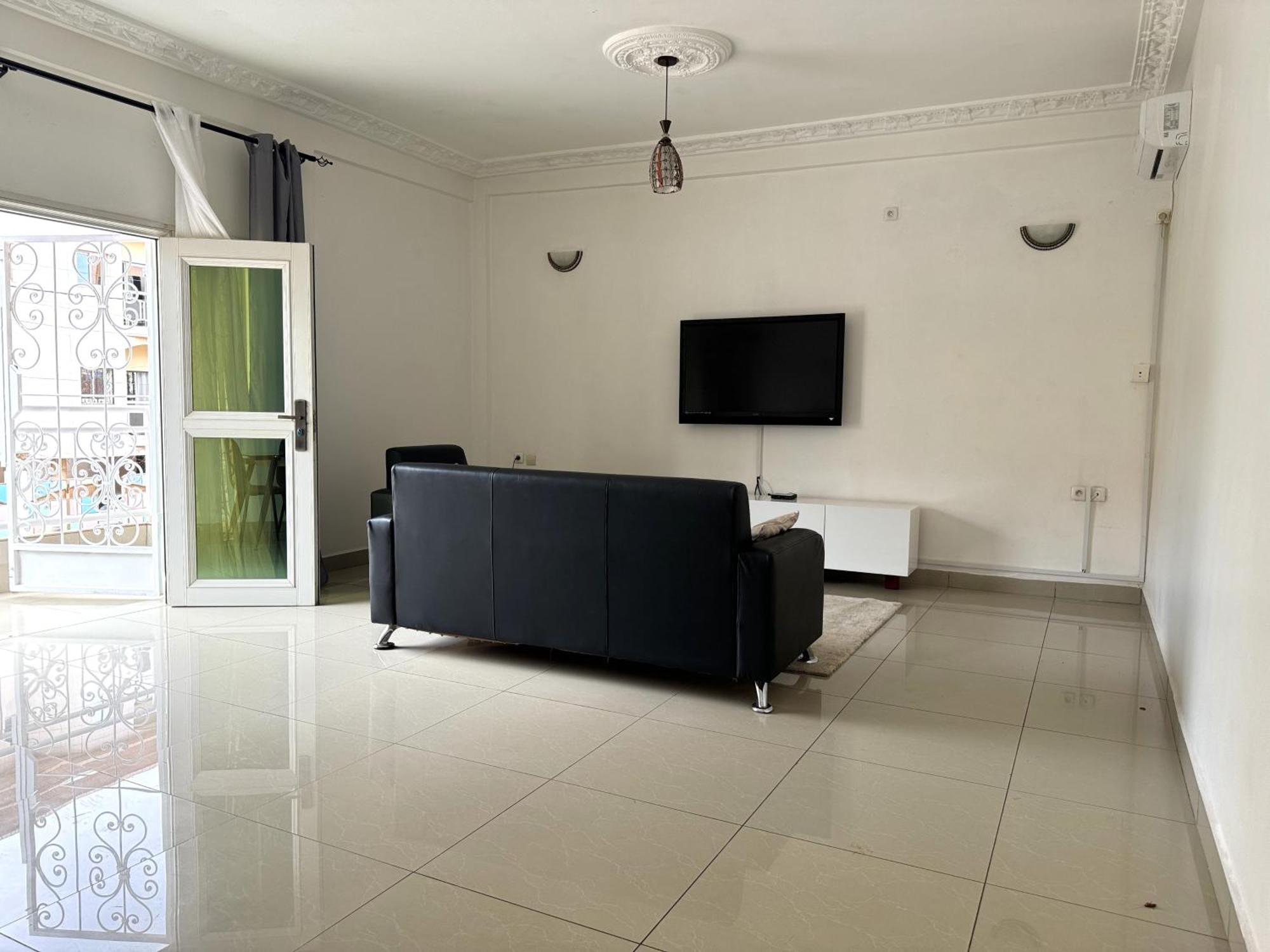 Appartements Modernes, Wifi, Tv - Yaounde, Omnisports Exterior photo