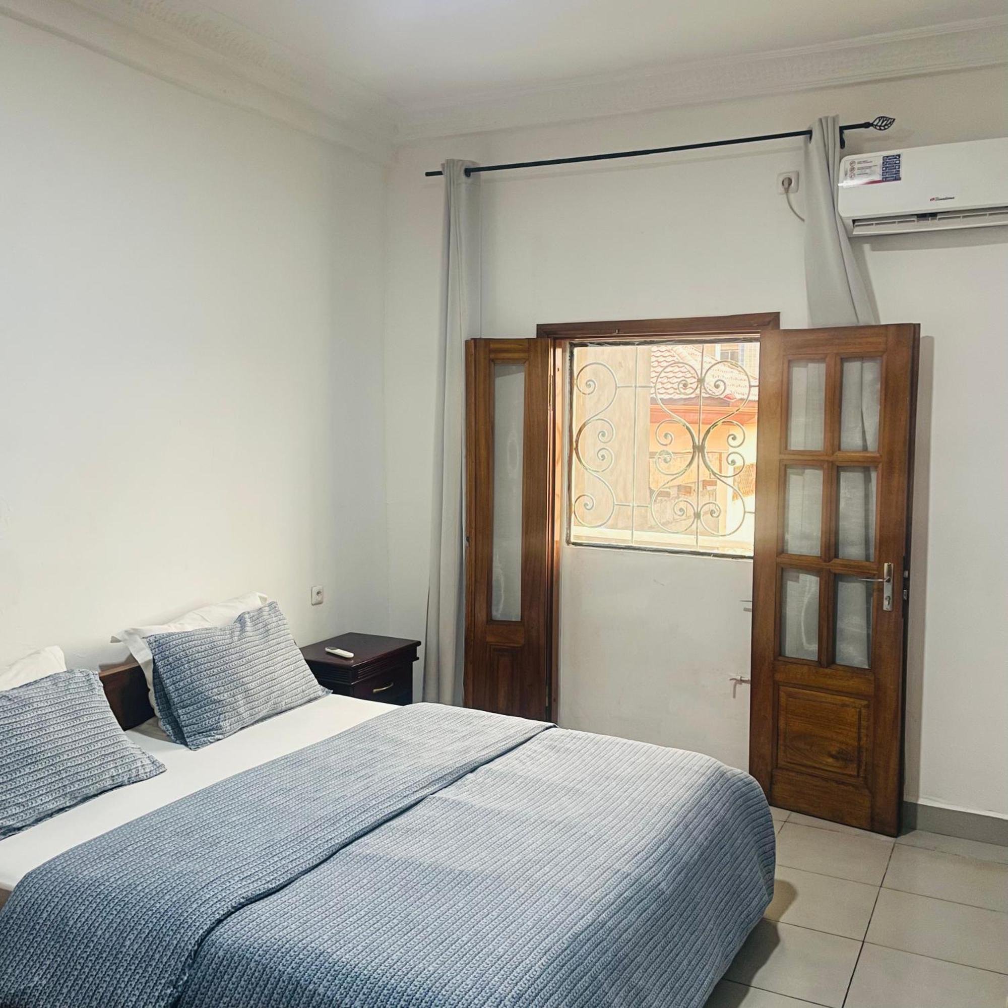 Appartements Modernes, Wifi, Tv - Yaounde, Omnisports Exterior photo