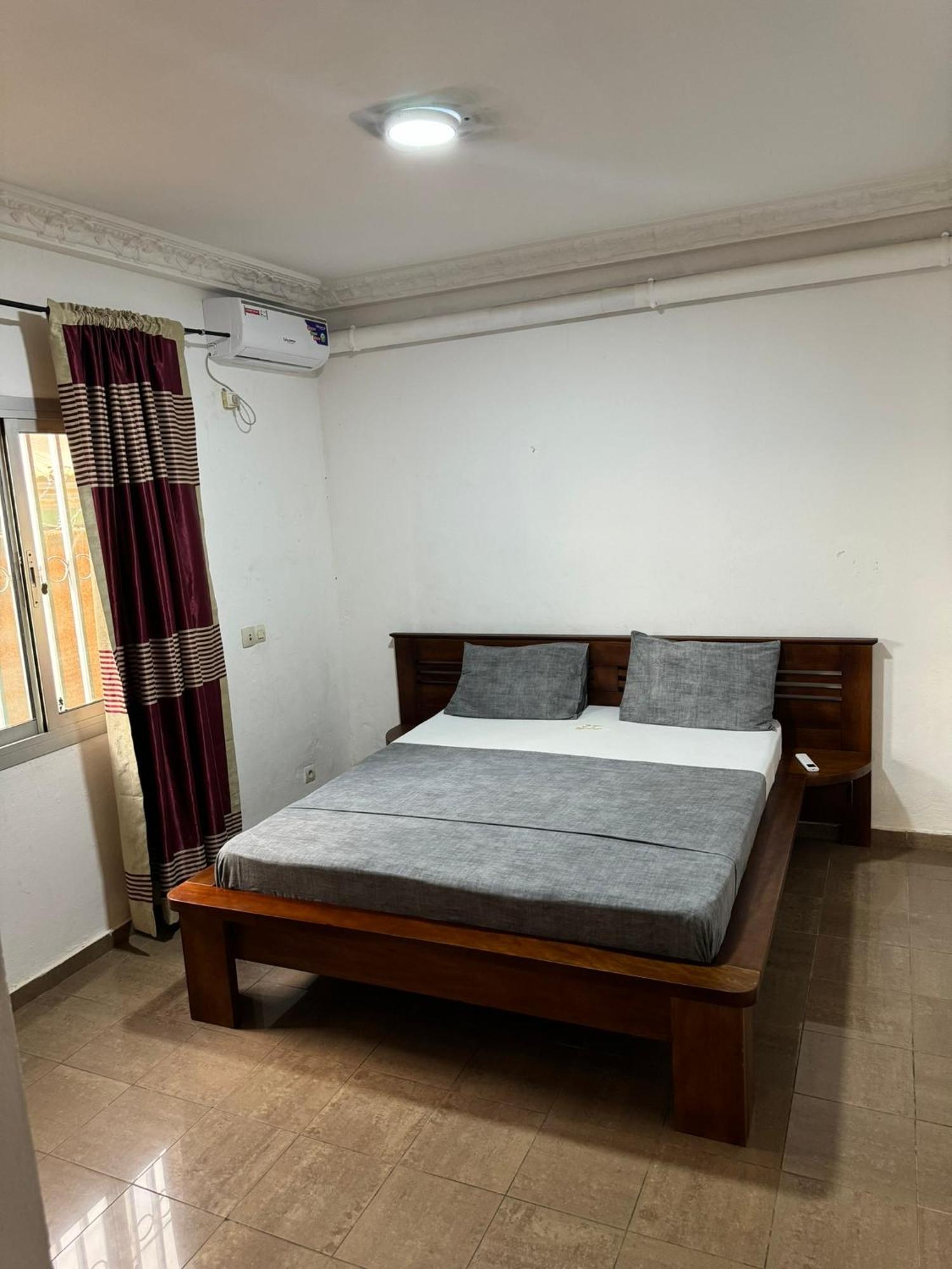 Appartements Modernes, Wifi, Tv - Yaounde, Omnisports Exterior photo